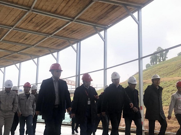 业主领导、MILAN米兰体育·（中国）官方网站
董事、副总经理崔向军莅临现场参观（从左至右依次为：崔向军、李耀和、王强、王国忠、韩华锋）.jpg