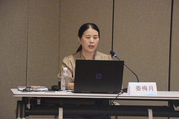集团党委副书记、工会副主席娄梅月主讲《公司发展历程及MILAN米兰体育·(中国)官方网站》.jpg 集团党委副书记、工会副主席娄梅月主讲《公司发展历程及MILAN米兰体育·(中国)官方网站》.jpg